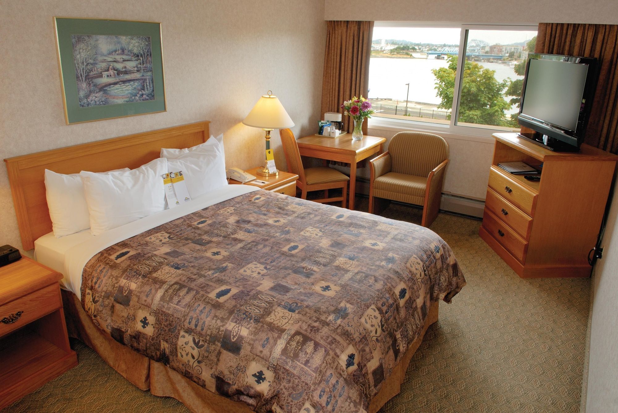 Days Inn By Wyndham Victoria On The Harbour Exterior photo